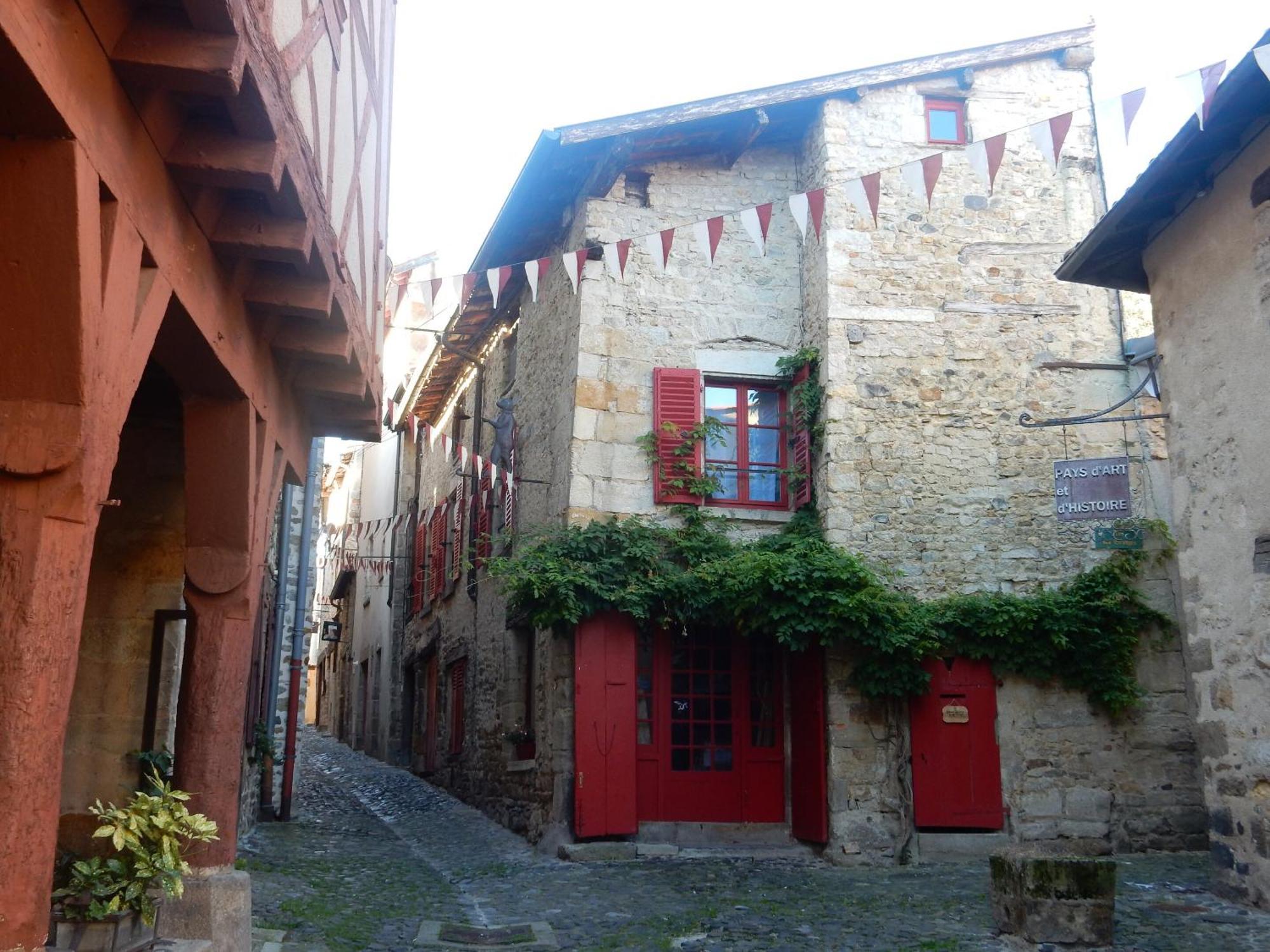 Le Logis D'Hestia Διαμέρισμα Billom Εξωτερικό φωτογραφία
